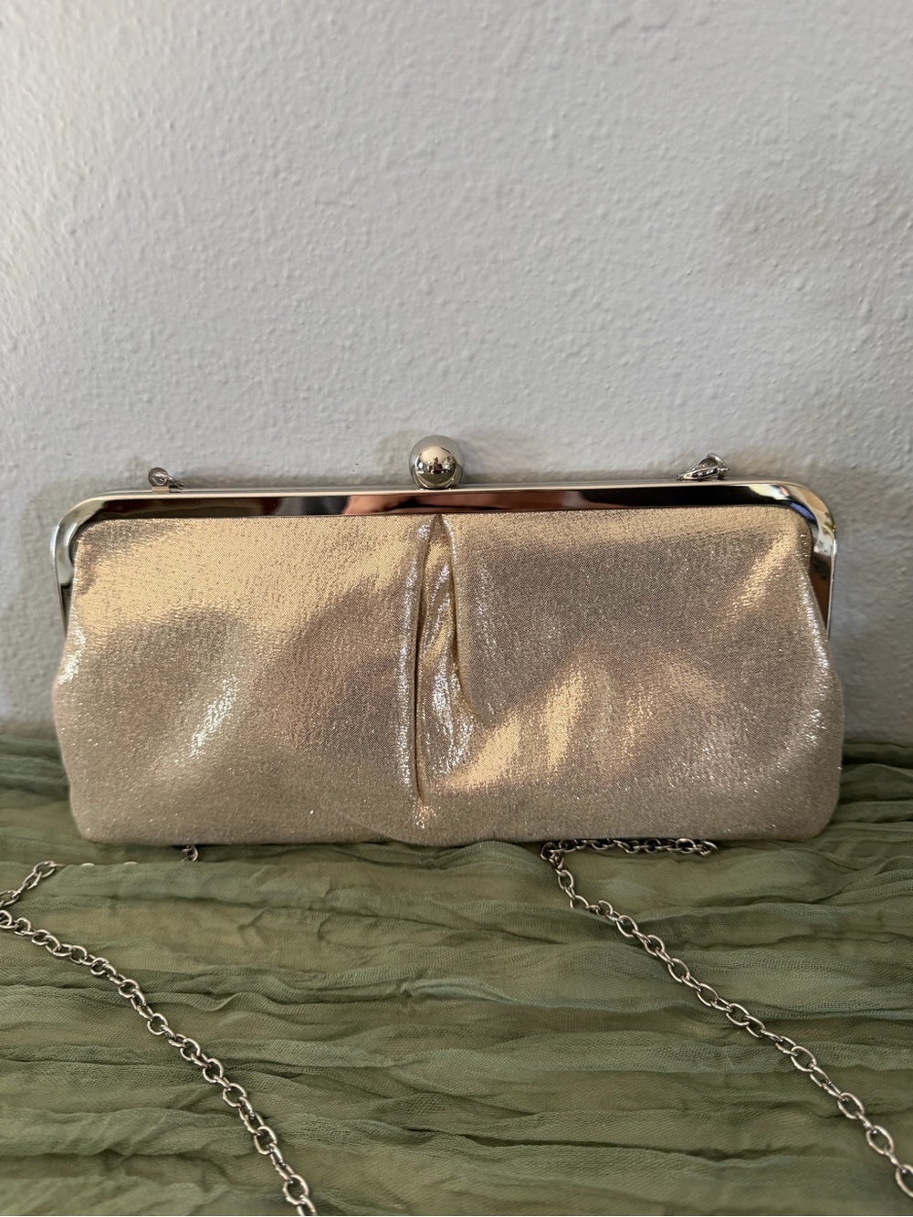 ANTONIO MELANI Champagne Gold Frame-Clasp Clutch - Picture 2 of 4